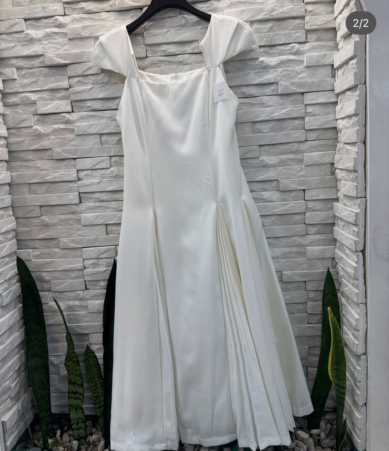 White pleated Midi Dress