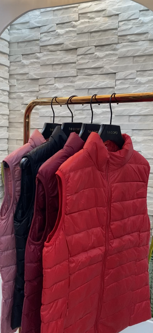 Light weight puffer vest