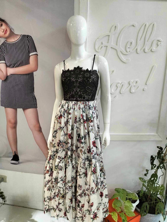 BLACK LACE MAXI
